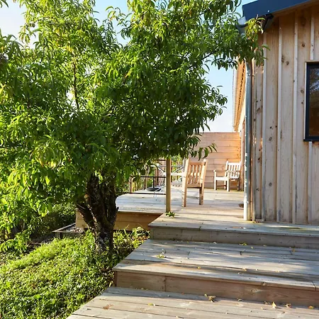 Domaine Aari Ona Aramits