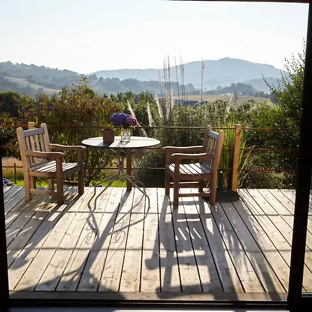 Domaine Aari Ona Bed and Breakfast 4*