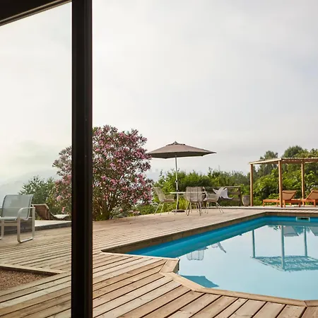 Domaine Aari Ona Bed and Breakfast 4*