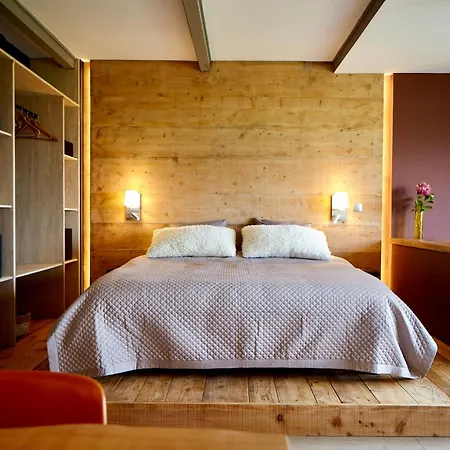 Domaine Aari Ona Bed and Breakfast 4*