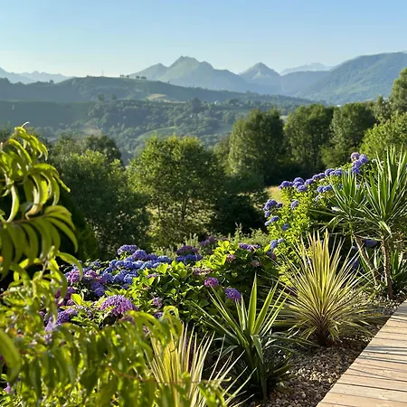 Bed and Breakfast Domaine Aari Ona Aramits