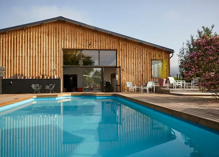 Domaine Aari Ona Aramits