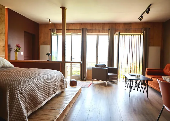 Frühstückspension Domaine Aari Ona 4*