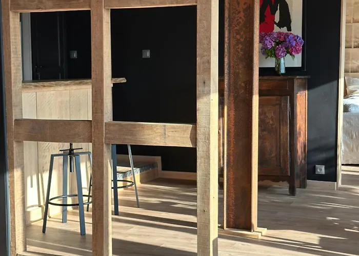 Frühstückspension Domaine Aari Ona 4*